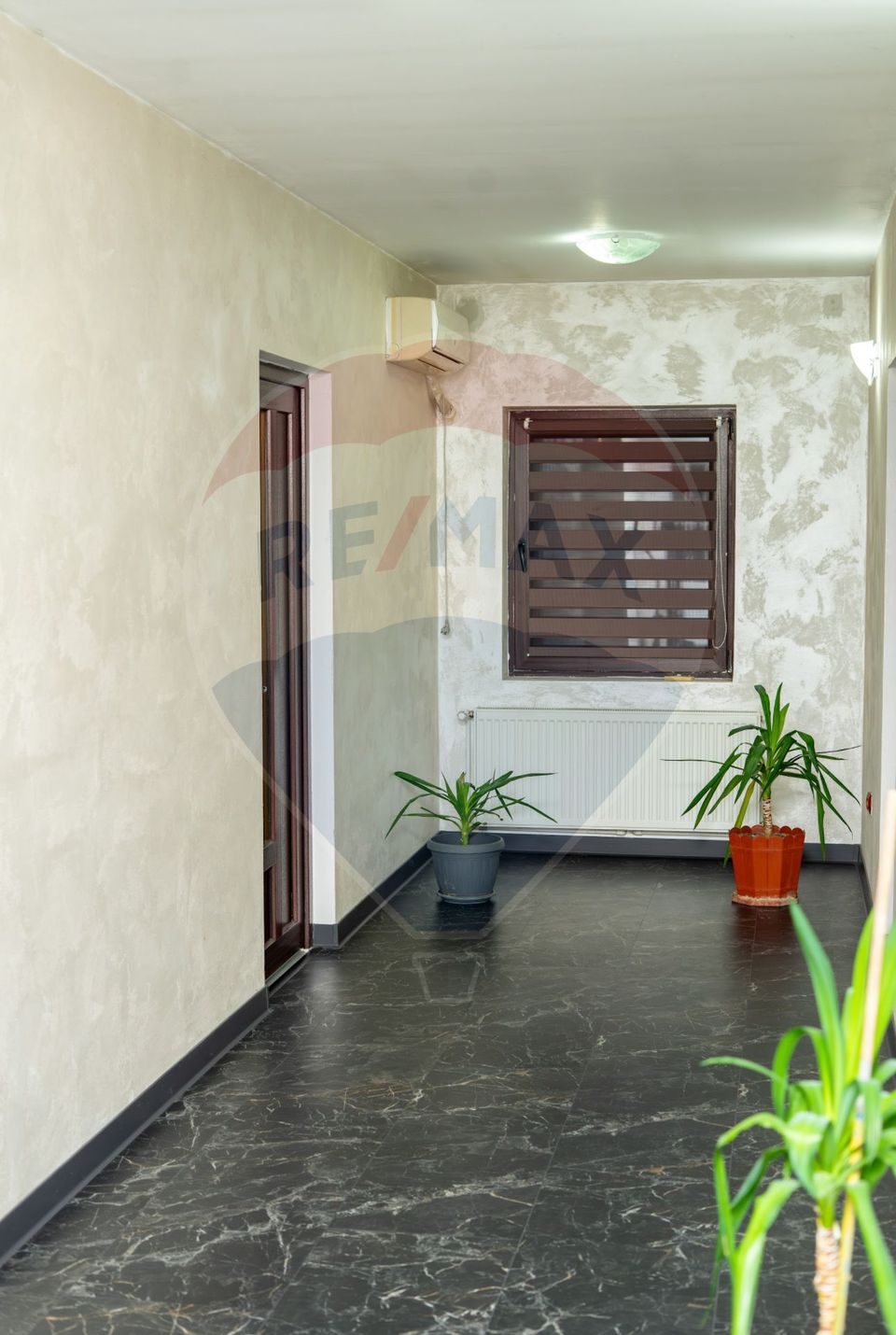 Casă / Vilă cu 5 camere de vânzare