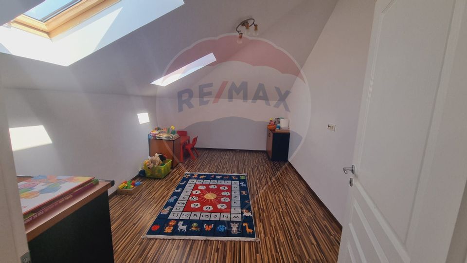 Apartament cu 4 camere, 126 m, de vânzare în Chiajna