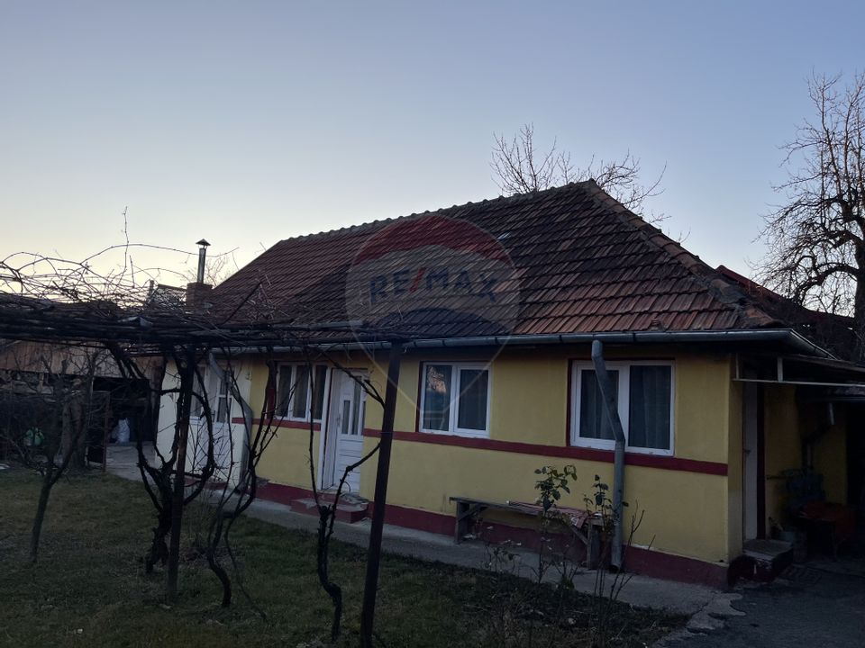 Casă de vânzare in Câmpulung - Zona centrala si liniștită