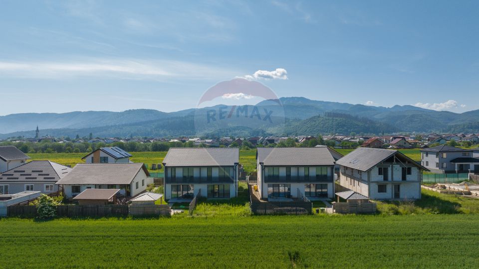 4 room House / Villa for sale