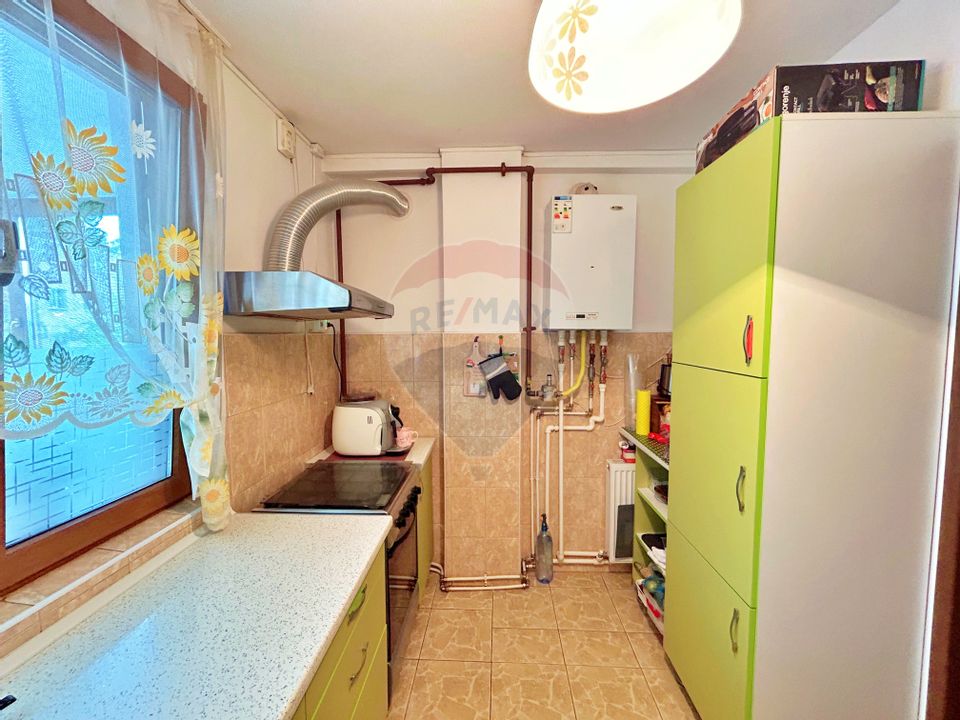 Apartament cu 3 camere de vânzare în cartierul Aurel Vlaicu/Arad