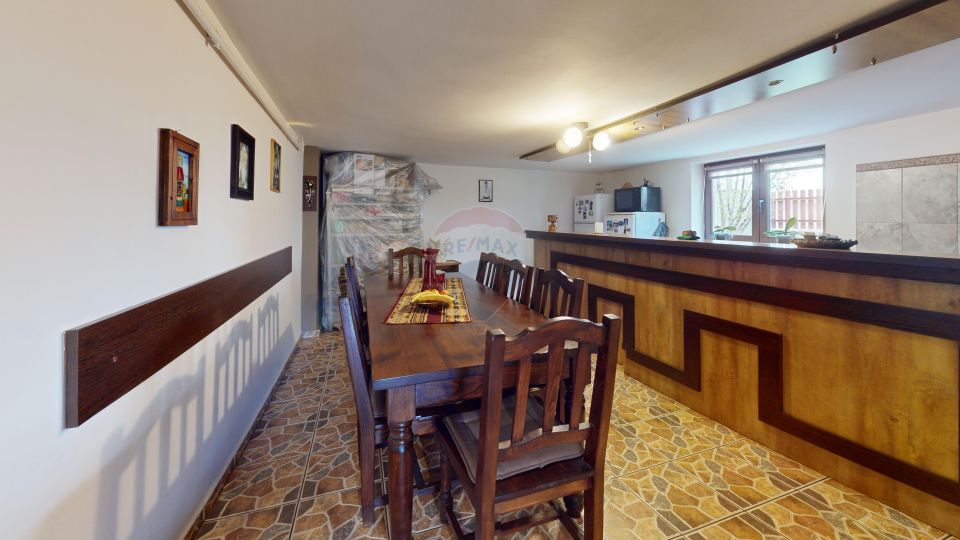 Casă / Vilă cu 4 camere de vânzare în zona Calea Poplacii