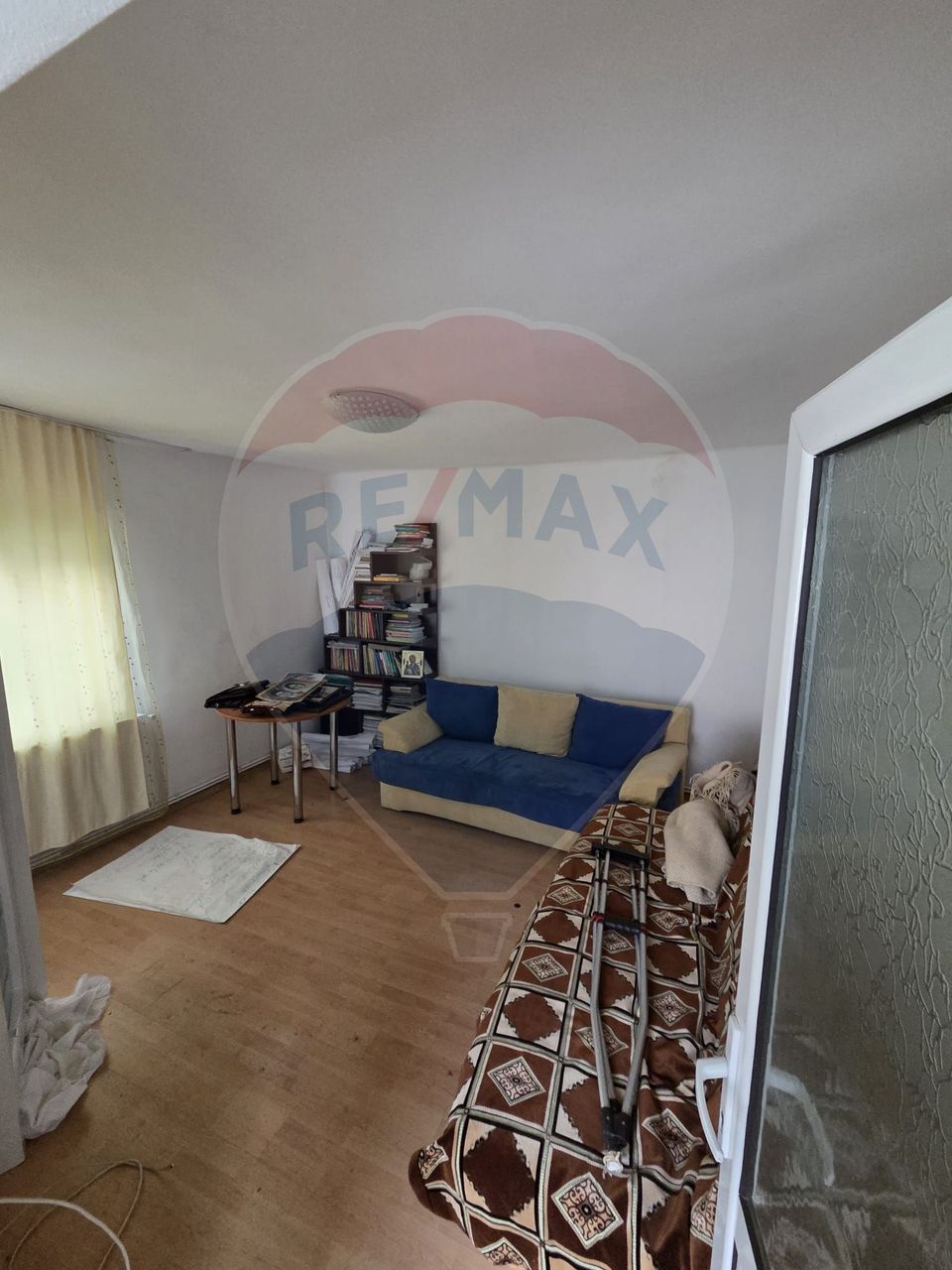 Ansamblu casa de locuit, hala productie ,spatiu de birouri si teren