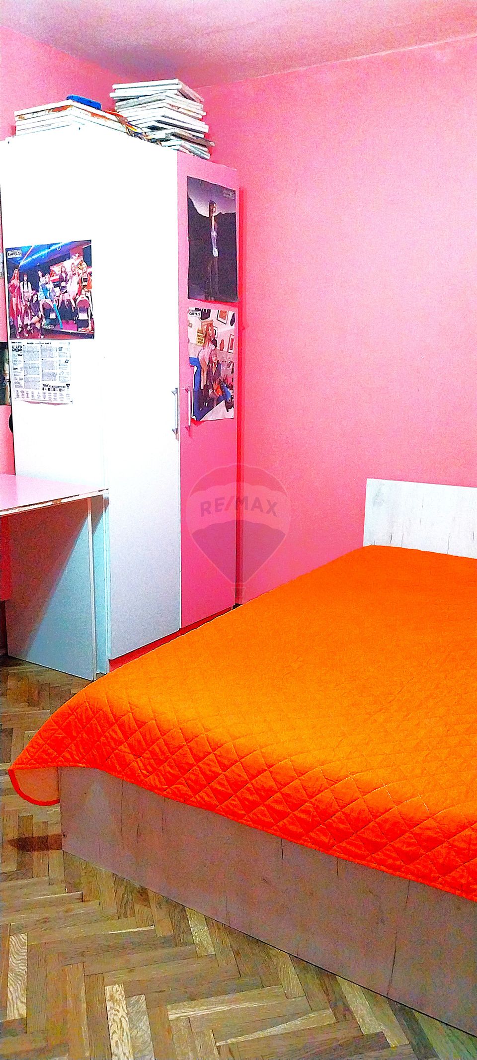 Apartament cu 2 camere de vânzare în zona 1 Mai Insula