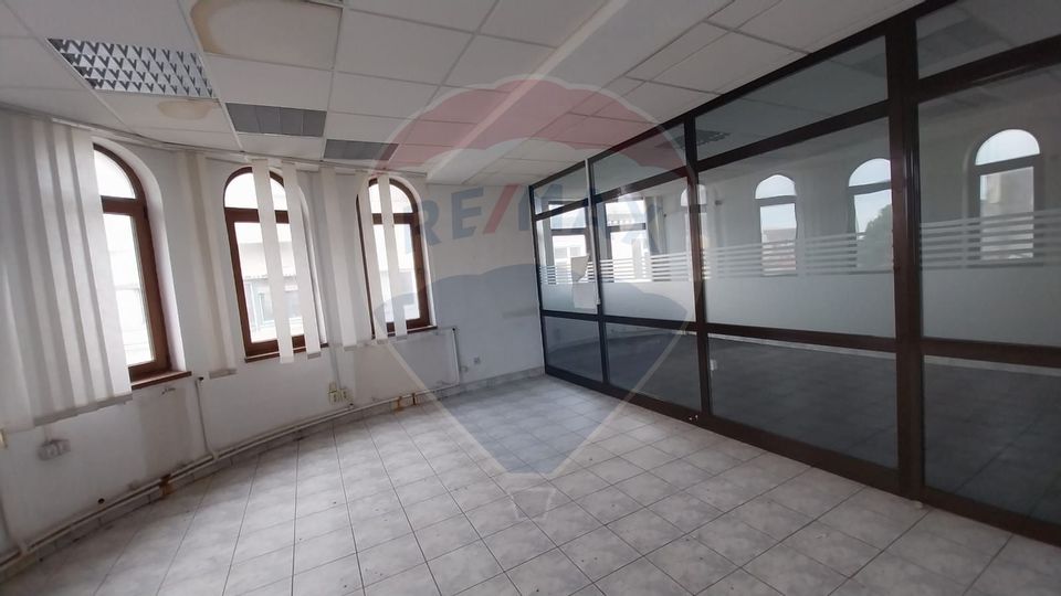 806sq.m Office Space for rent, P-ta Ovidiu area