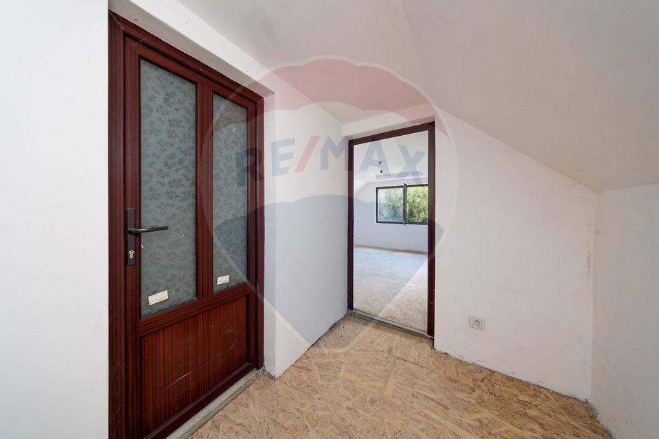 Vilă cu 3 camere de vânzare în Sacele