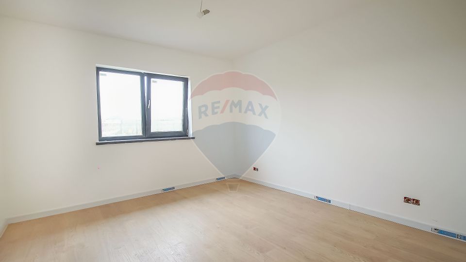 4 room House / Villa for sale