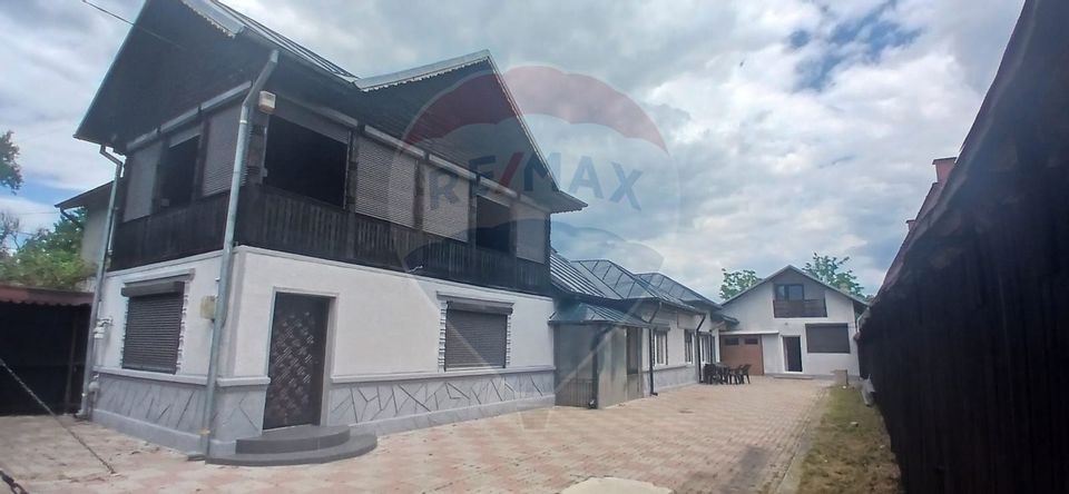 8 room House / Villa for sale