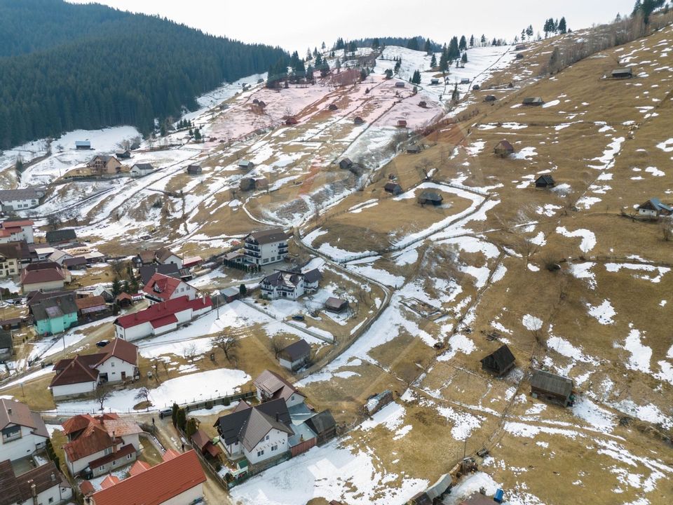 Land 1,091sqm Moieciu de Sus / Strada Valea Bangaleasa