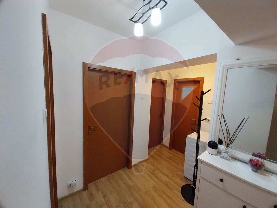 Apartament cu 3 camere  Promenada- Calea Severinului-Toporasi