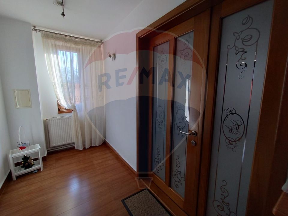 6 room House / Villa for sale, Periferie area