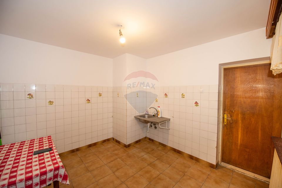 Casa individuala cu 7 camere, de vanzare 250 mp utili,  Buzau