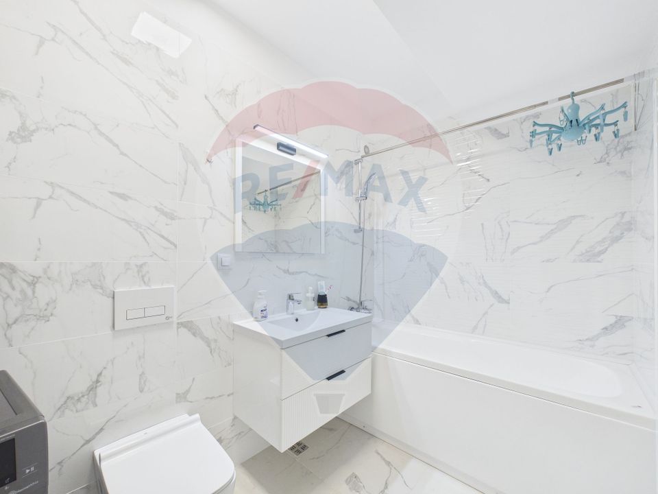 Apartament cu 3 camere de vânzare în zona Aviatiei