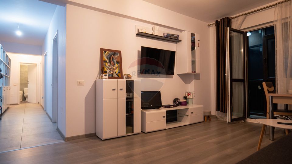 Vanzare apartament 3 camere, decomandat spatios si luminos, Dobroesti