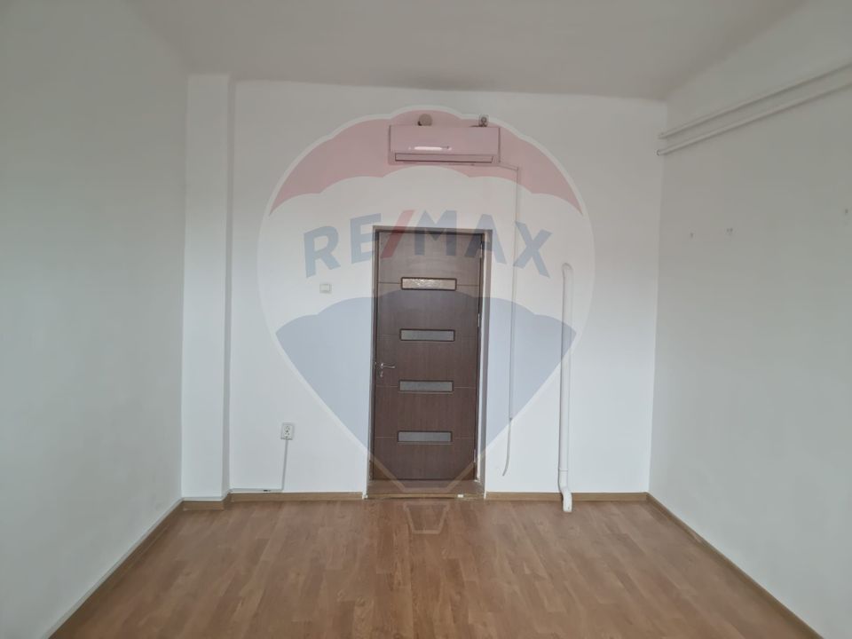 16.41sq.m Commercial Space for rent, Central area