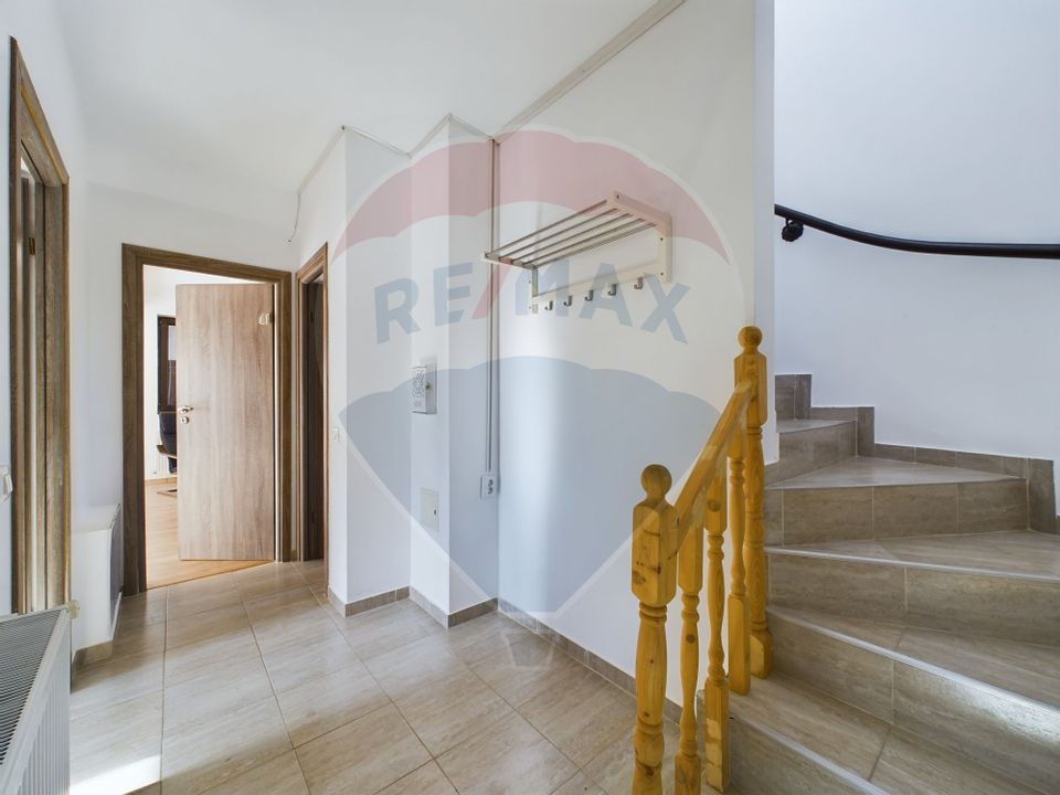 4 room House / Villa for sale