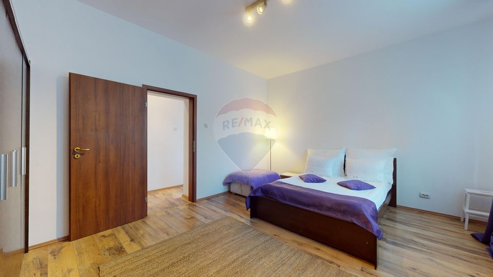 Apartament Modern cu 3 Camere în Centrul Istoric al Brașovului