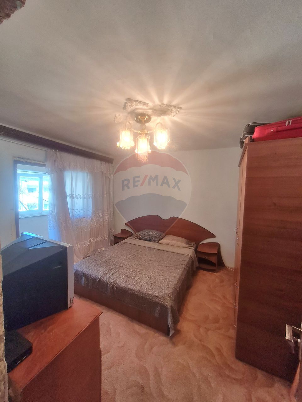 Apartament cu 3 camere de vânzare cu suprafata de 74mp