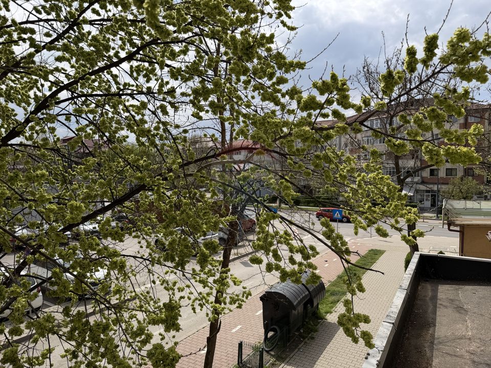 Apartament doua camere et 1