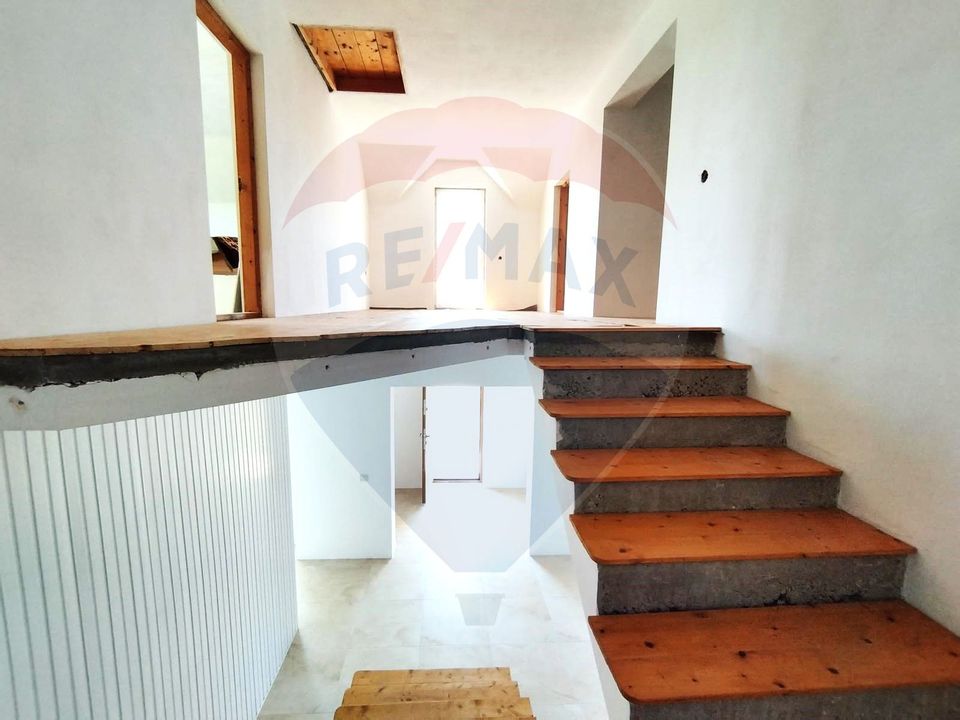 5 room House / Villa for sale