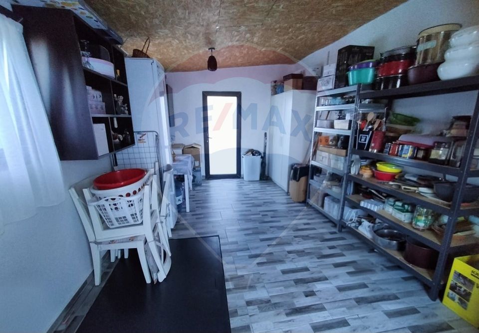 Casă / Vilă cu 5 camere - la 2 minute de Complex Cosmopolis