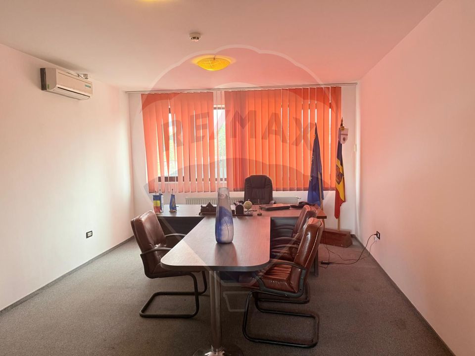 10 room House / Villa for rent, Izvoare area