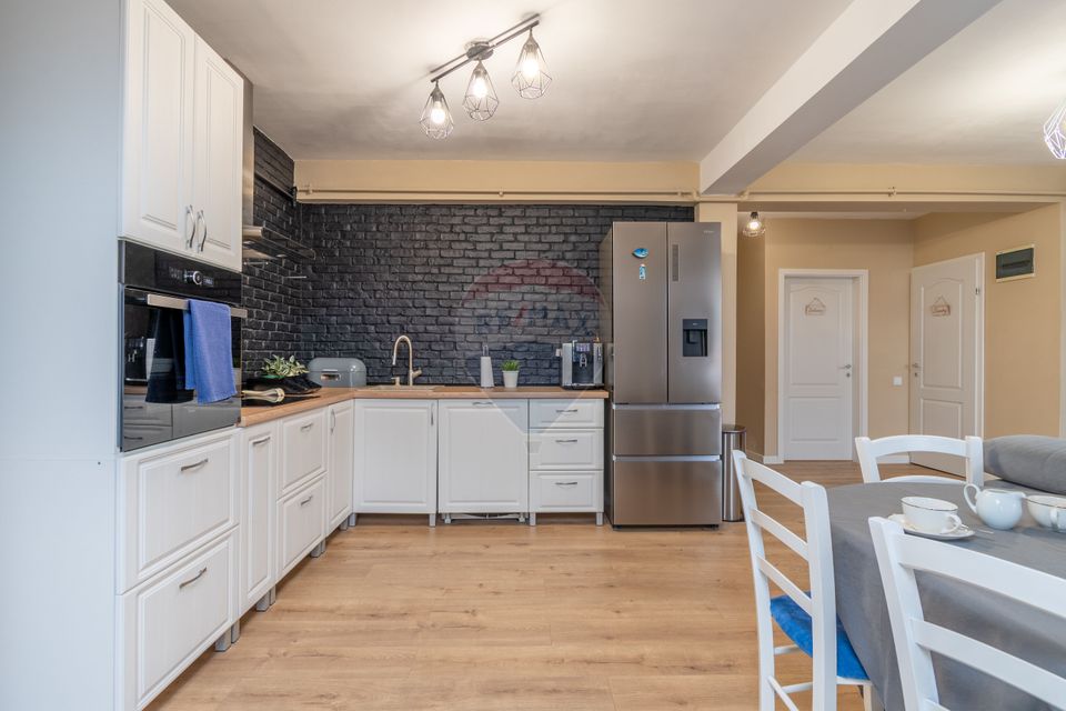 Apartament 3 camere de vanzare Bună Ziua str. Costache Negri Parcare