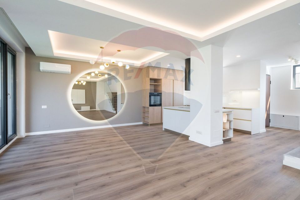 Casă / Vilă cu 5 camere de vânzare în zona Central