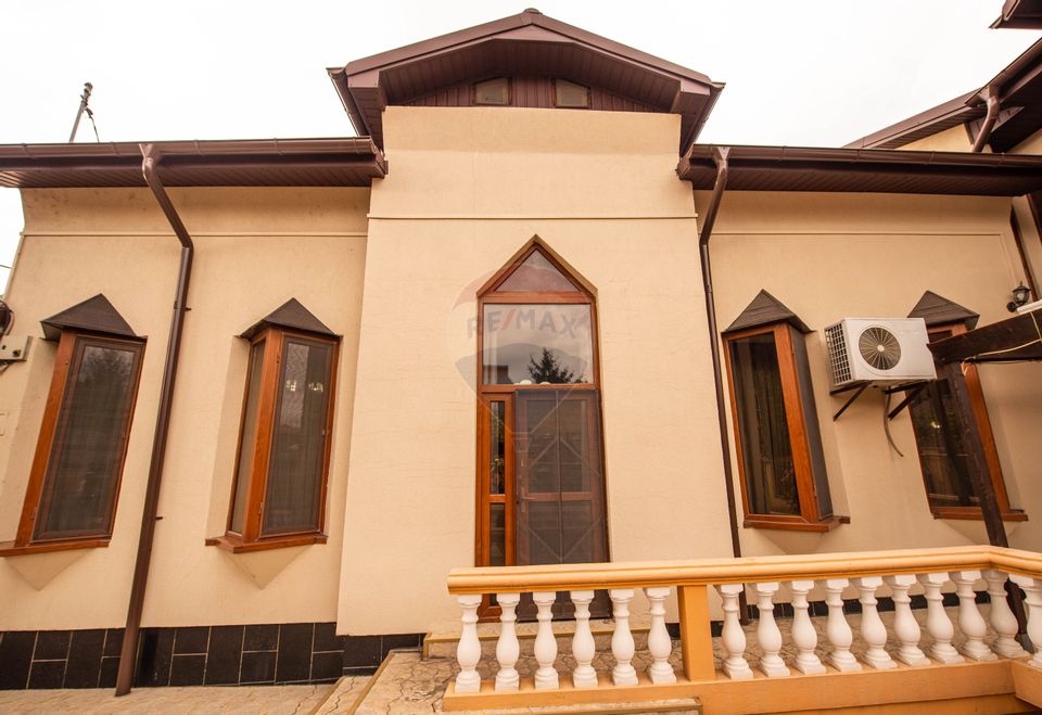 6 room House / Villa for sale, Central area