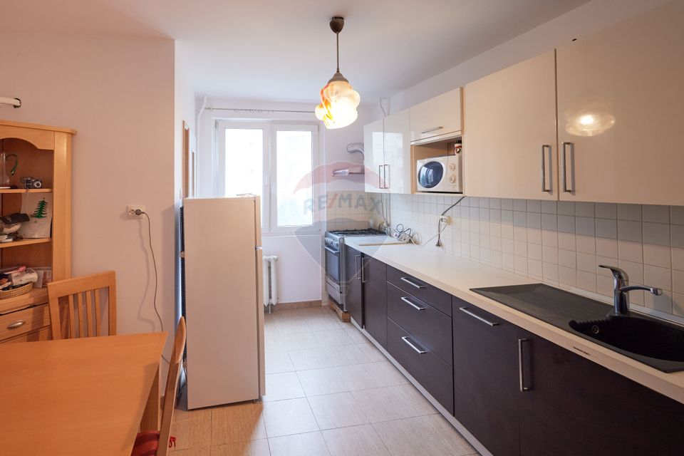 Apartament cu 4 camere de vânzare în zona Gradini Manastur