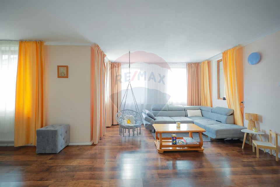 4 room House / Villa for sale