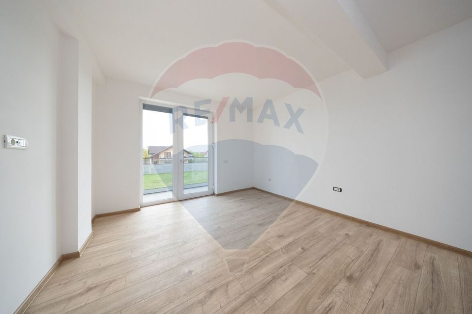 Vila moderna cu 4 camere,  P+E - teren 501 mp