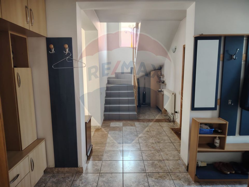 8 room House / Villa for sale, Central area