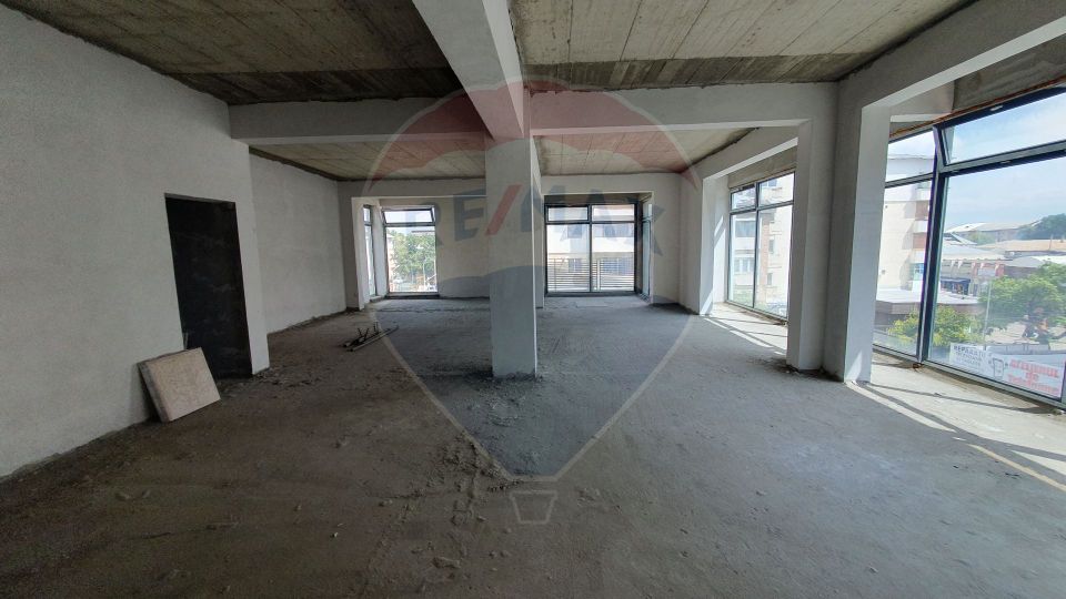 Spațiu comercial sau apartament ?