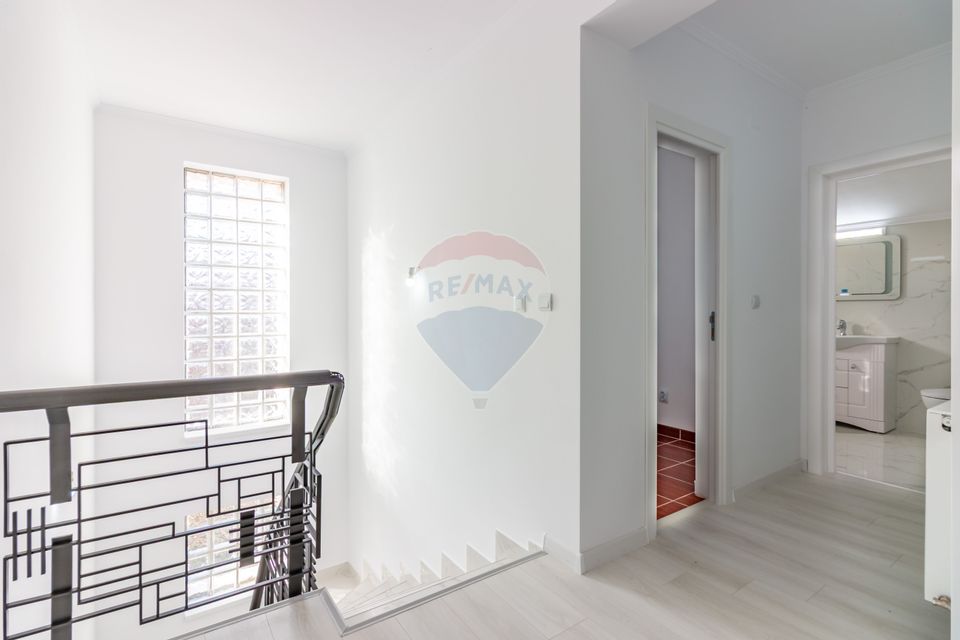 Casă / Vilă în centrul orasului Buftea, autobuz, hipermarket, piata