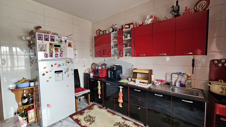 6 room House / Villa for sale