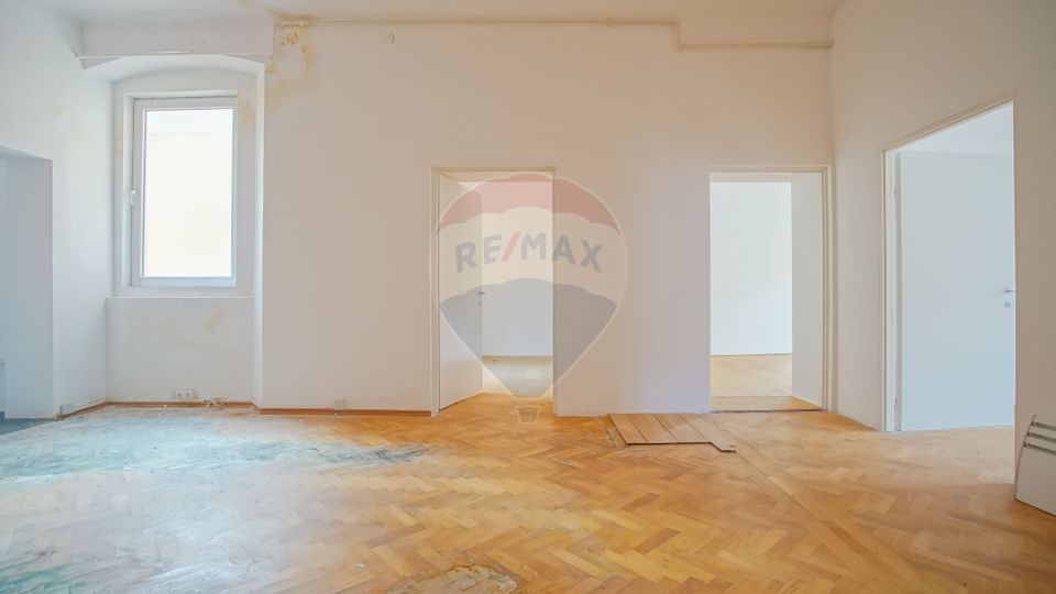 Centrul Istoric, apartament  spatios cu 4 camere, Brasov