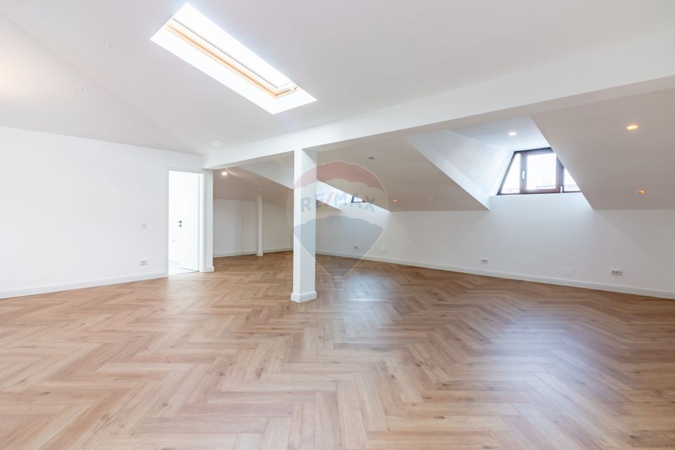 Casă individuala în Aviatiei, adiacent Bulevardul Aerogarii, 4xparcare