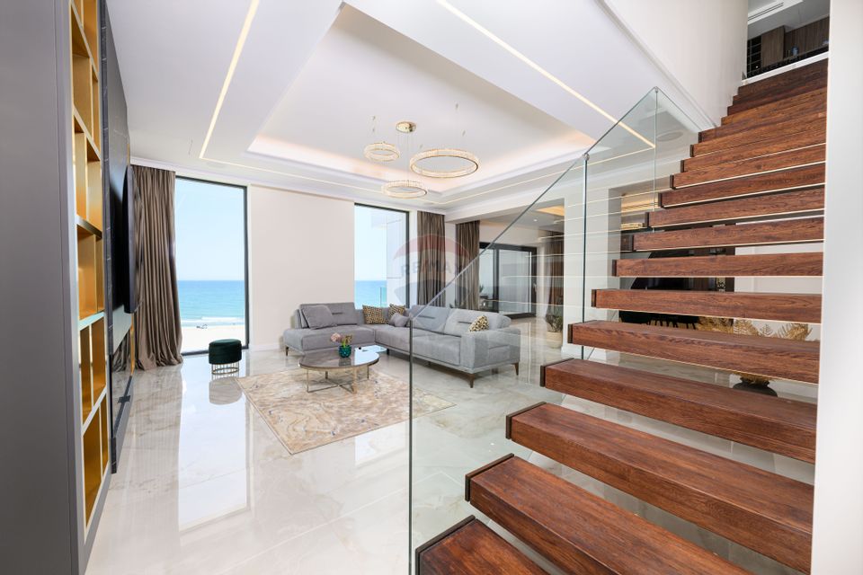 PENTHOUSE CU PISCINA, *VEDERE PANORAMICA LA MARE *FALEZA OLIMP