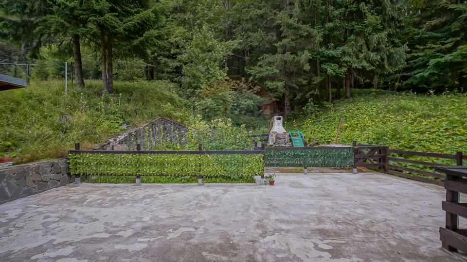 Vila cu potential turistic in Predeal privelisti si liniste montana