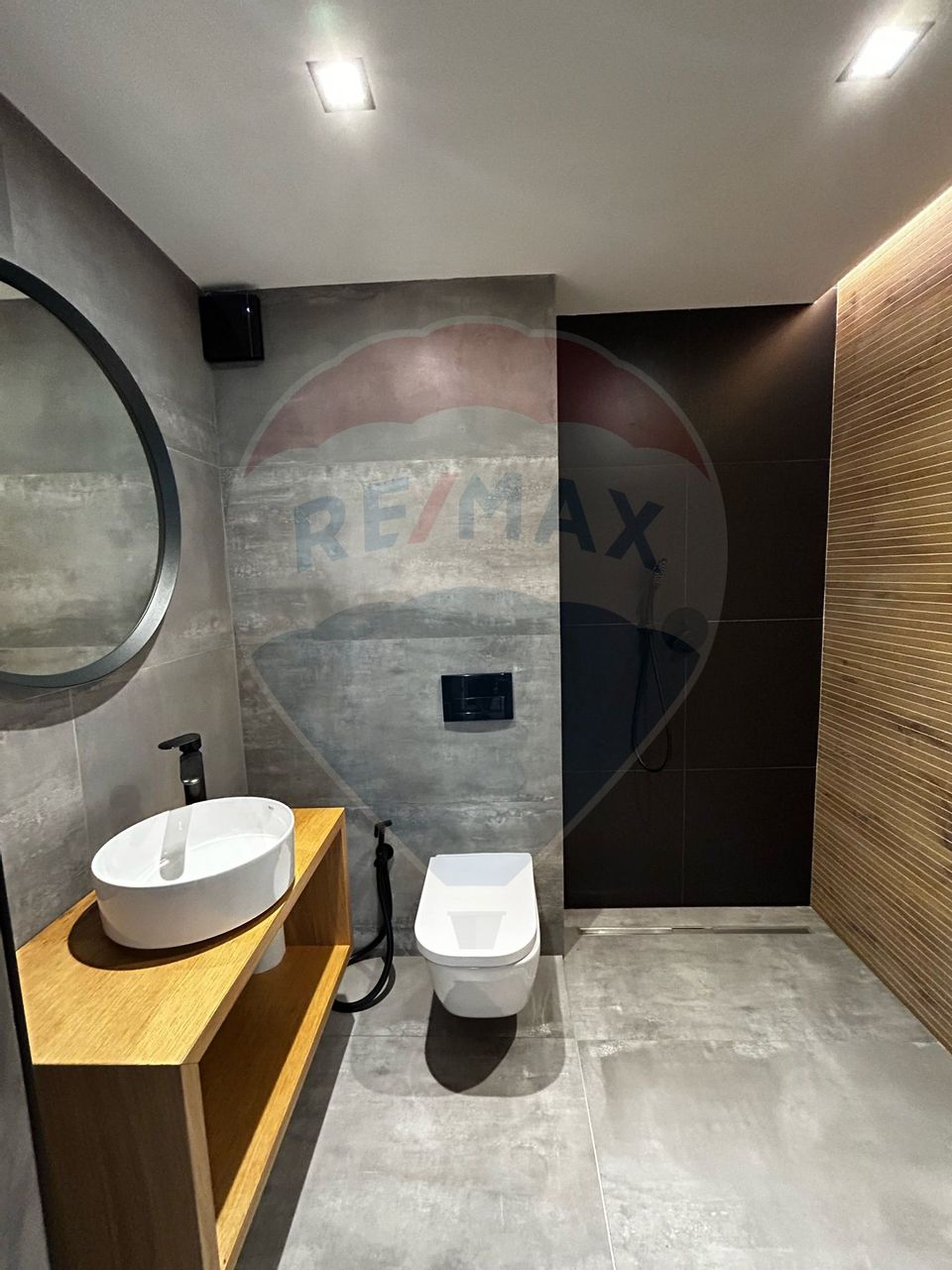 SPATIU DE BIROURI PREMIUM DE INCHIRIAT