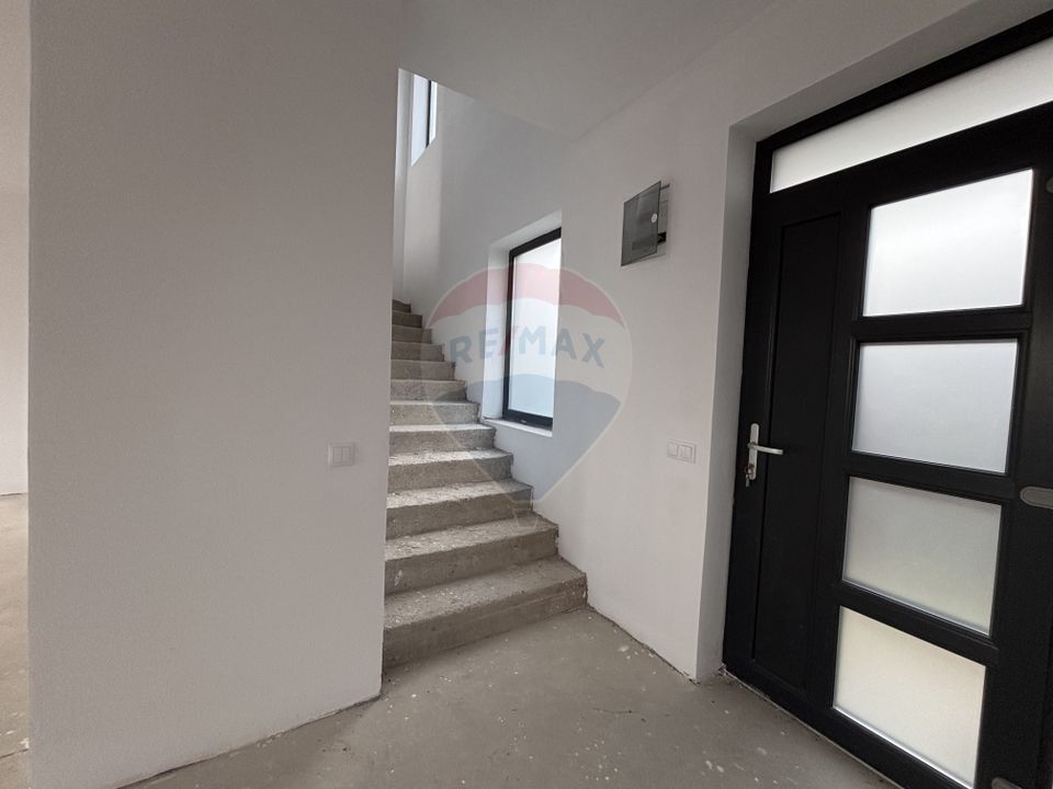 4 room House / Villa for sale