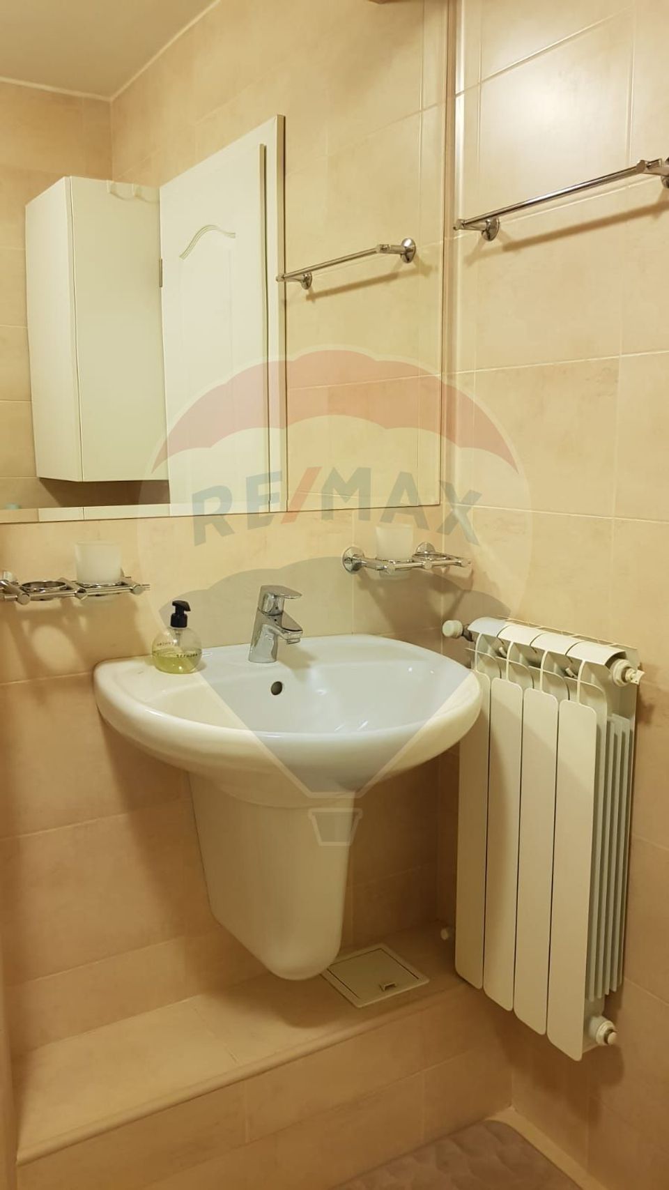 Apartament 2 camere de inchiriat,  zona Liceul Mircea cel Batran