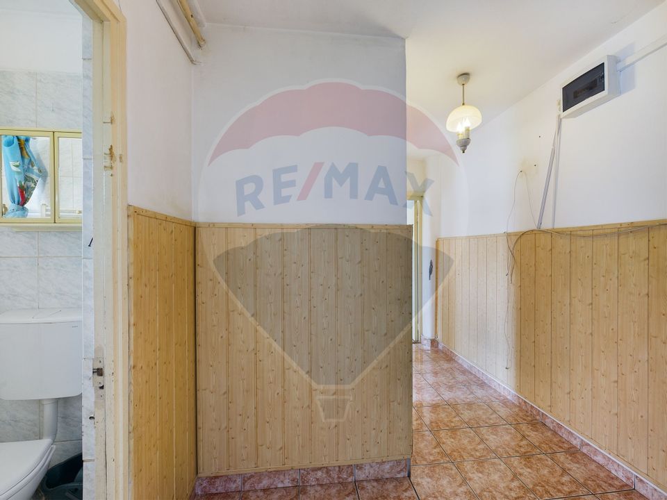 REZERVAT! Apartament 2 camere, Astra, decomandat, etaj 3