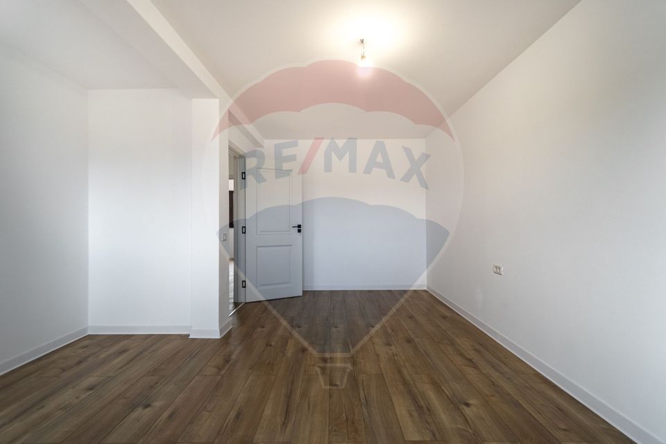 8 room House / Villa for sale