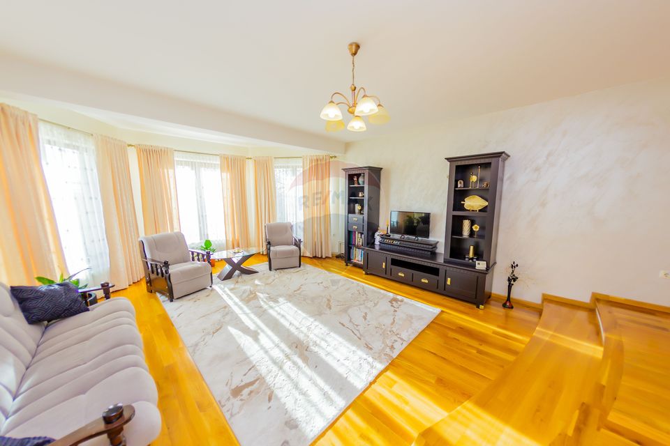 VILA CU TEREN GENEROS DE VANZARE/SCHIMB CU CASA