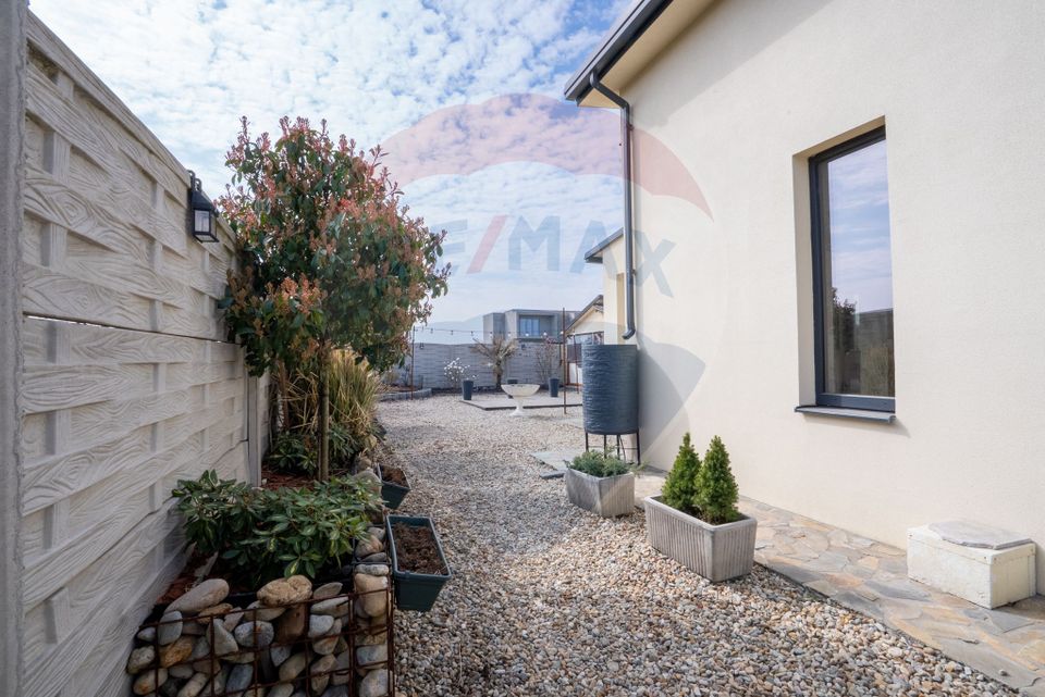 4 room House / Villa for sale