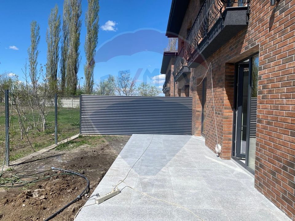 DE VANZARE Vila tip Quadruplex OTOPENI