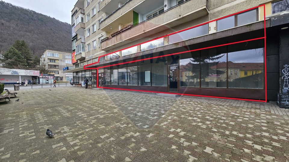 340sq.m Commercial Space for rent, Centrul Istoric area