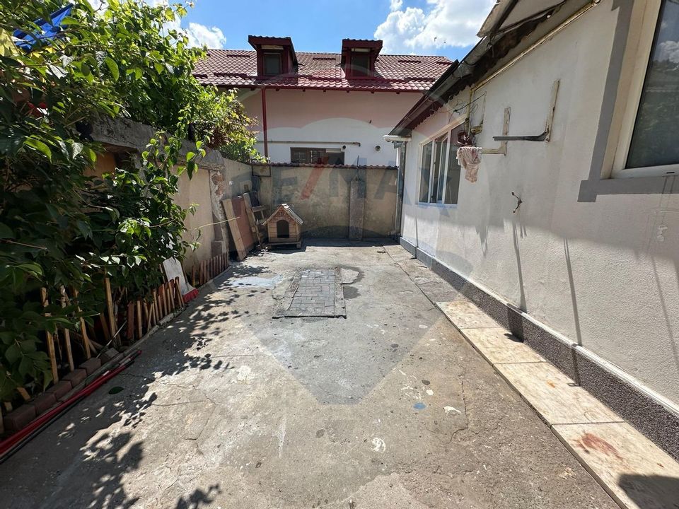 3 room House / Villa for sale, Decebal area